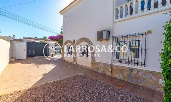 A Vendre - Villa - Torrevieja - La Siesta - El Salado - Torreta