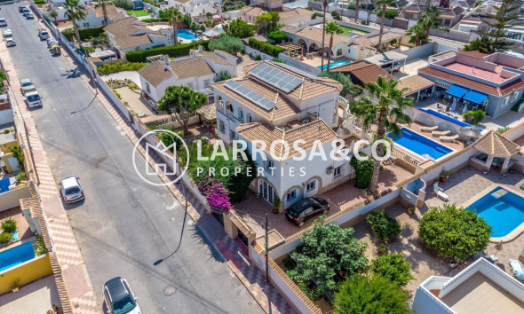 A Vendre - Villa - Torrevieja - La Siesta - El Salado - Torreta