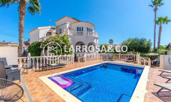 A Vendre - Villa - Torrevieja - La Siesta - El Salado - Torreta
