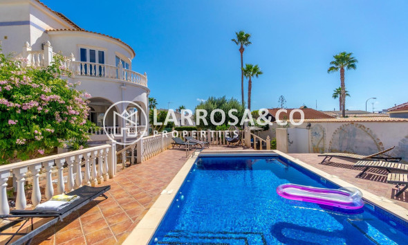 A Vendre - Villa - Torrevieja - La Siesta - El Salado - Torreta