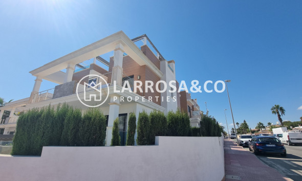 Вторичный рынок - Таунхаус - Сьюдад Кесада - Lo Marabu