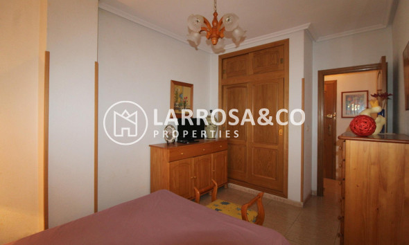 Resale - Apartment - Torrevieja - Centro