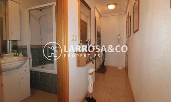 Resale - Apartment - Torrevieja - Centro
