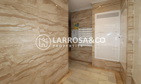 Resale - Apartment - Torrevieja - Centro