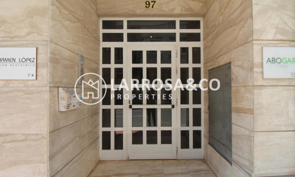 Resale - Apartment - Torrevieja - Centro