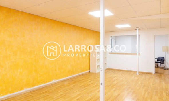 Alquiler larga estancia - Local - Orihuela - Zona Centro