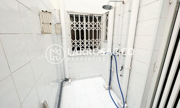 Resale - Apartment - Torrevieja - Centro - Muelle Pesquero