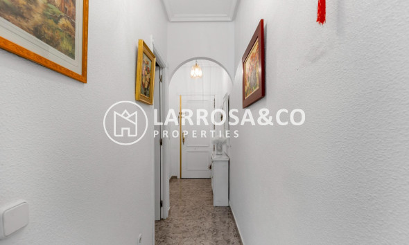 Resale - Apartment - Torrevieja - Centro - Muelle Pesquero