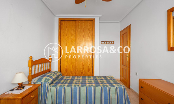 Resale - Apartment - Torrevieja - Playa del cura