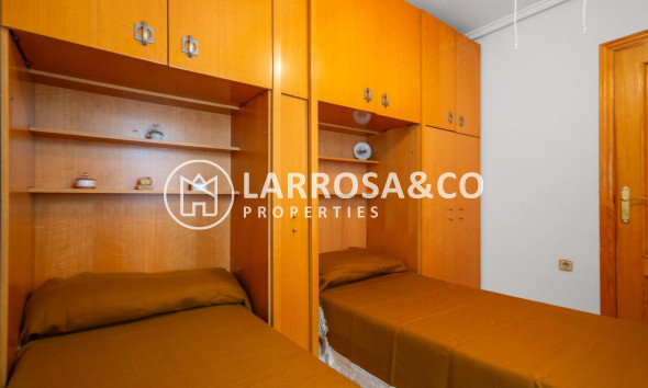Resale - Apartment - Torrevieja - Playa del cura