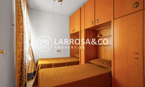 Resale - Apartment - Torrevieja - Playa del cura