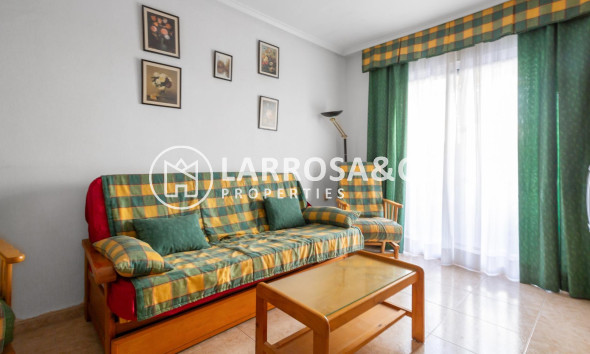 Resale - Apartment - Torrevieja - Playa del cura