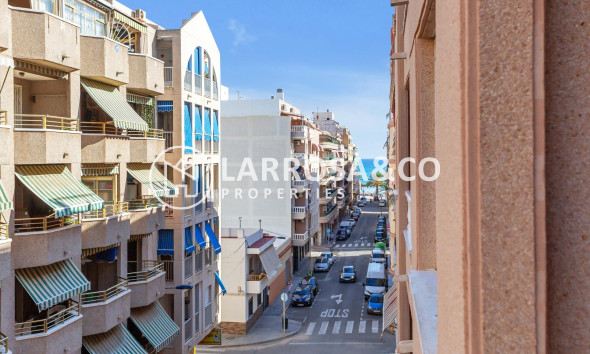 Resale - Apartment - Torrevieja - Playa del cura