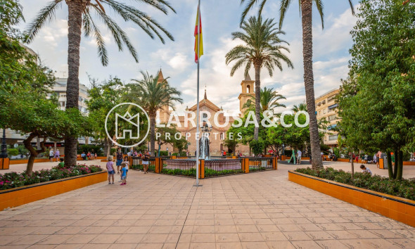 Resale - Apartment - Torrevieja - Playa del cura