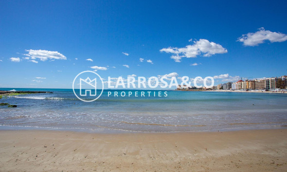 Resale - Apartment - Torrevieja - Playa del cura