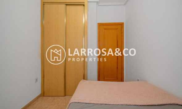 Resale - Apartment - Torrevieja - Centro