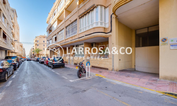 Reventa - Apartamento - Torrevieja - Playa del cura