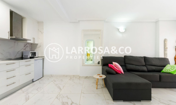 Resale - Apartment - Torrevieja - Centro