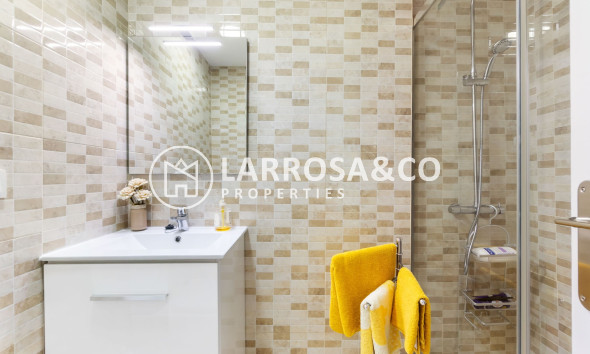 Resale - Apartment - Torrevieja - Centro