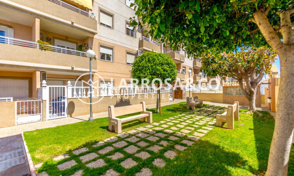 Resale - Apartment - Torrevieja - Centro