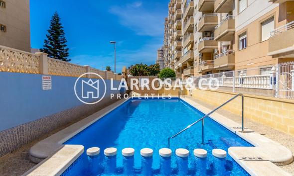 Resale - Apartment - Torrevieja - Centro