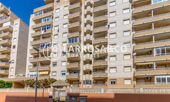 Resale - Apartment - Torrevieja - Centro