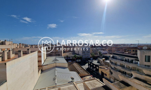 Resale - Apartment - Torrevieja - Centro