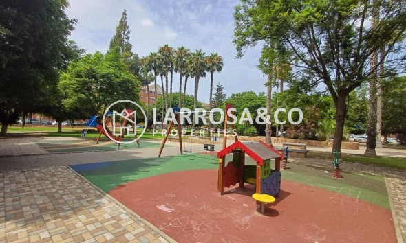 Resale - Apartment - Torrevieja - Acequion