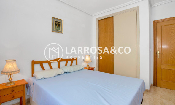 Resale - Apartment - Torrevieja - Centro
