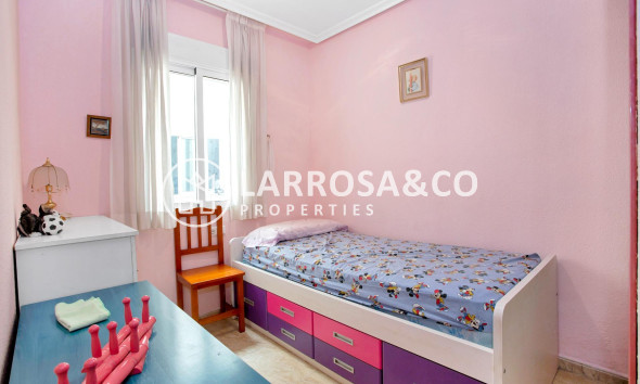 Resale - Apartment - Torrevieja - Centro