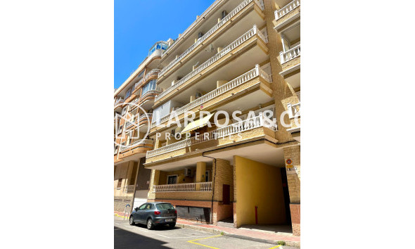 Resale - Apartment - Torrevieja - Centro