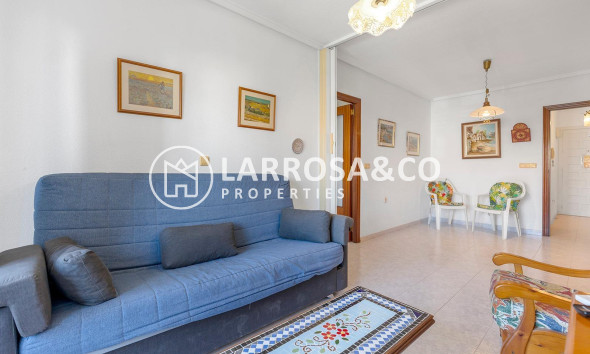 Resale - Apartment - Torrevieja - Estacion de autobuses