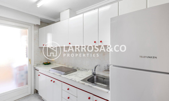 Resale - Apartment - Torrevieja - Estacion de autobuses