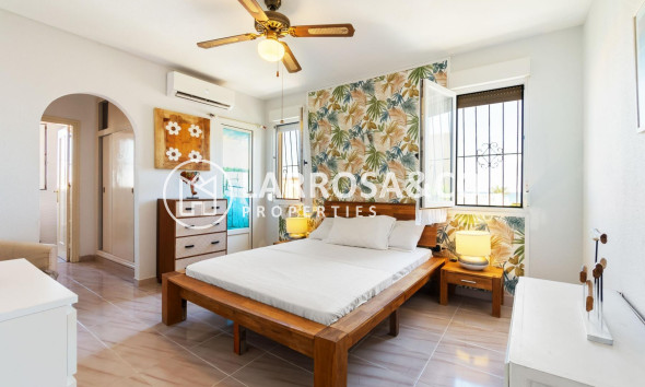 A Vendre - Villa - Orihuela costa - La Zenia