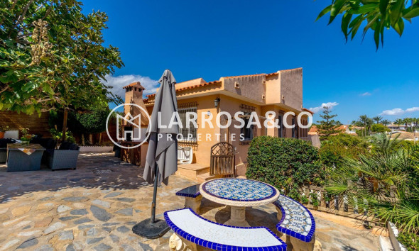 A Vendre - Villa - Orihuela costa - La Zenia