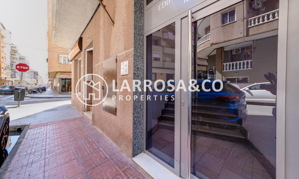 Reventa - Apartamento - Torrevieja - Playa del cura