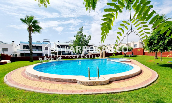 Resale - Bungalow - Orihuela costa - Los Altos