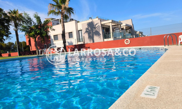 Resale - Bungalow - Orihuela costa - Los Altos