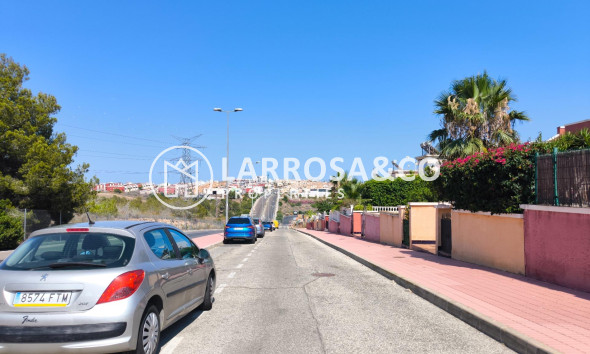 Resale - Bungalow - Orihuela costa - Los Altos