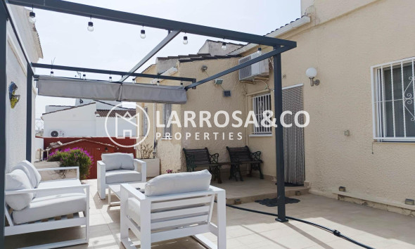 Resale - Detached House/Villa - Torrevieja - La Siesta - El Salado - Torreta