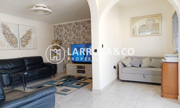 Resale - Detached House/Villa - Torrevieja - La Siesta - El Salado - Torreta