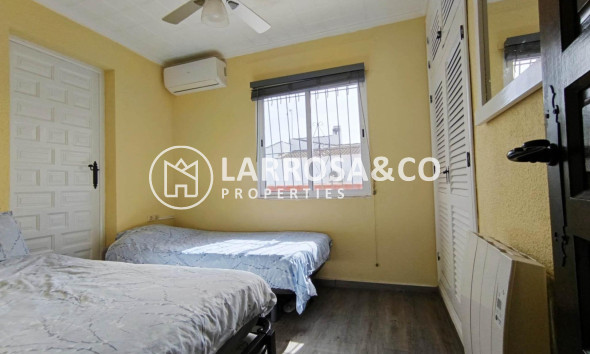 Resale - Detached House/Villa - Torrevieja - La Siesta - El Salado - Torreta