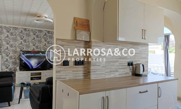 Resale - Detached House/Villa - Torrevieja - La Siesta - El Salado - Torreta