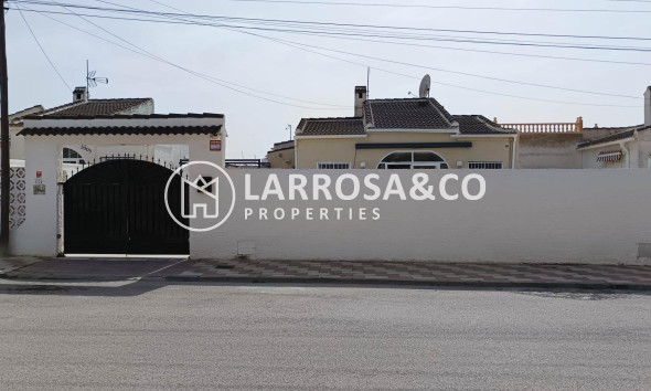 Resale - Detached House/Villa - Torrevieja - La Siesta - El Salado - Torreta