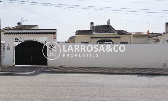 Resale - Detached House/Villa - Torrevieja - La Siesta - El Salado - Torreta