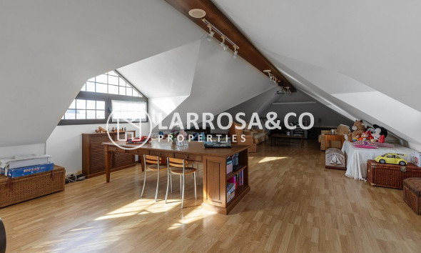 Вторичный рынок - Дом - Торревьеха - La veleta