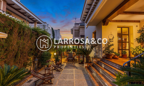 Вторичный рынок - Дом - Торревьеха - La veleta