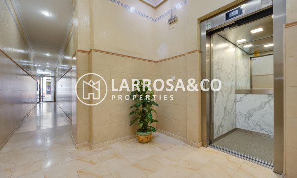 Reventa - Atico - Torrevieja - Centro