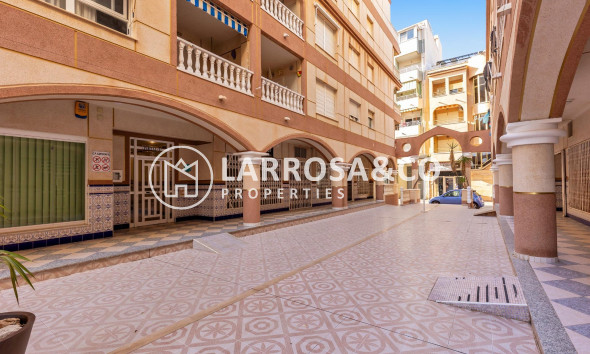 Resale - Apartment - Torrevieja - La Mata