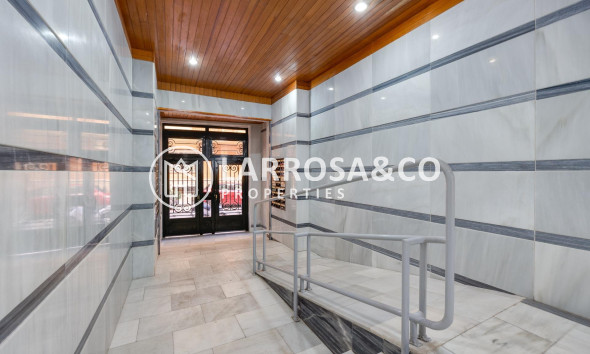 Reventa - Apartamento - Torrevieja - Playa Los Locos